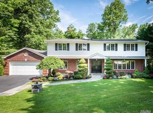 166 Hemlock Rd, Manhasset, NY 11030