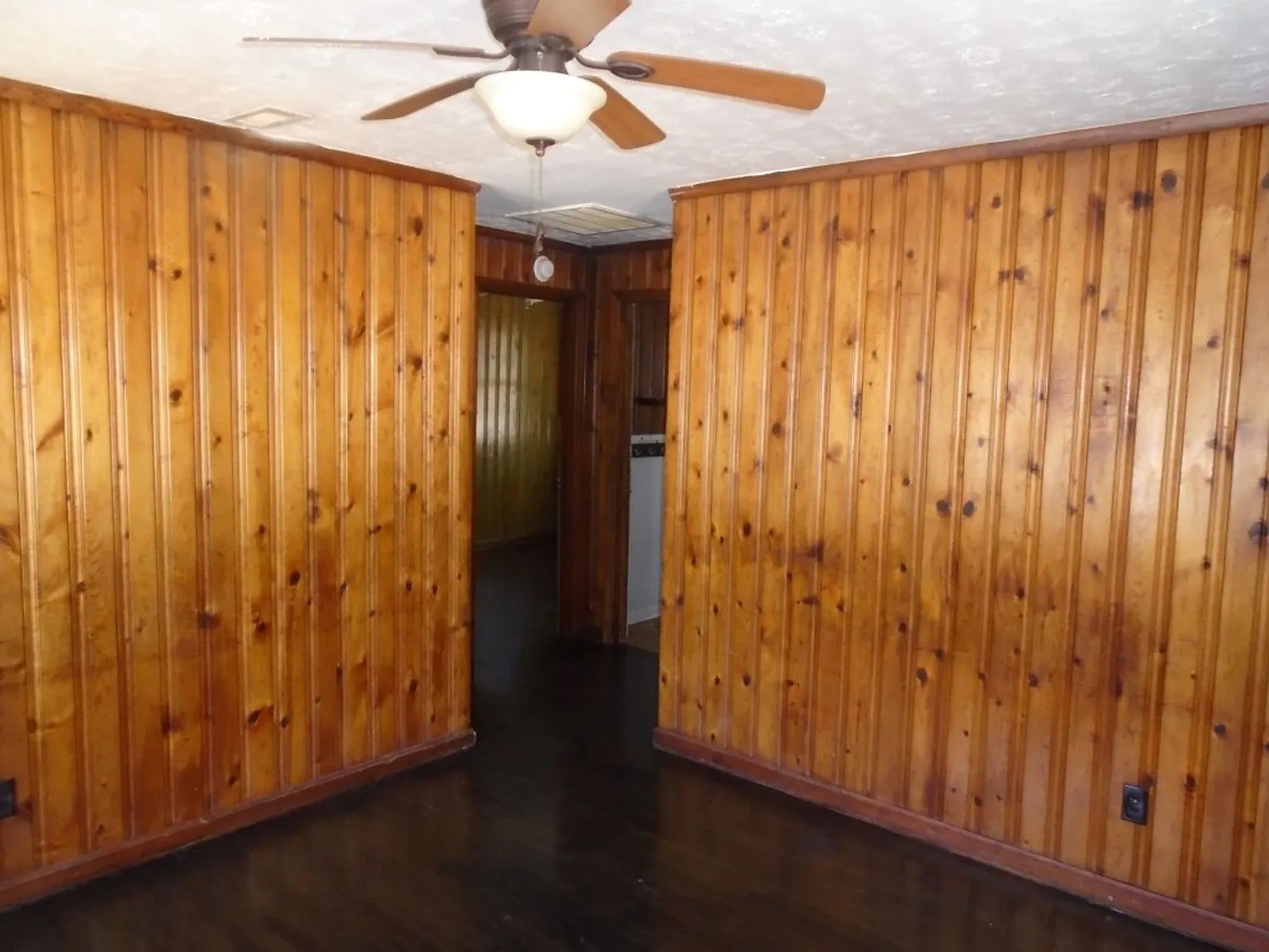 302 Old Shaw Rd. — Photo 3