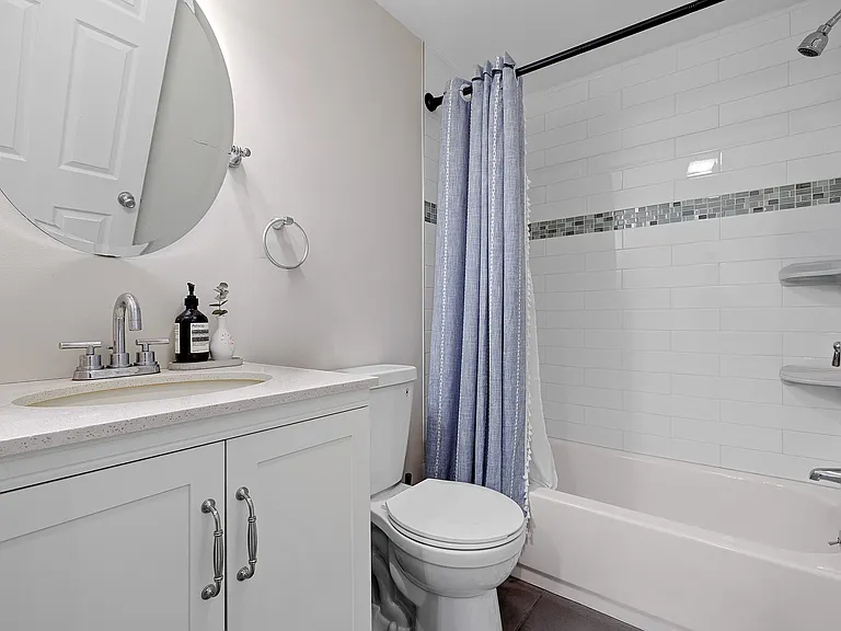 110 Chelsea St #1 — Photo 6