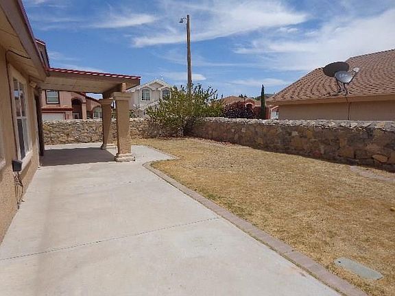 2nd image of 3060 Tierra Valle Dr