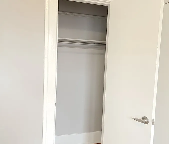 896 Pillette Rd #2 — Photo 20