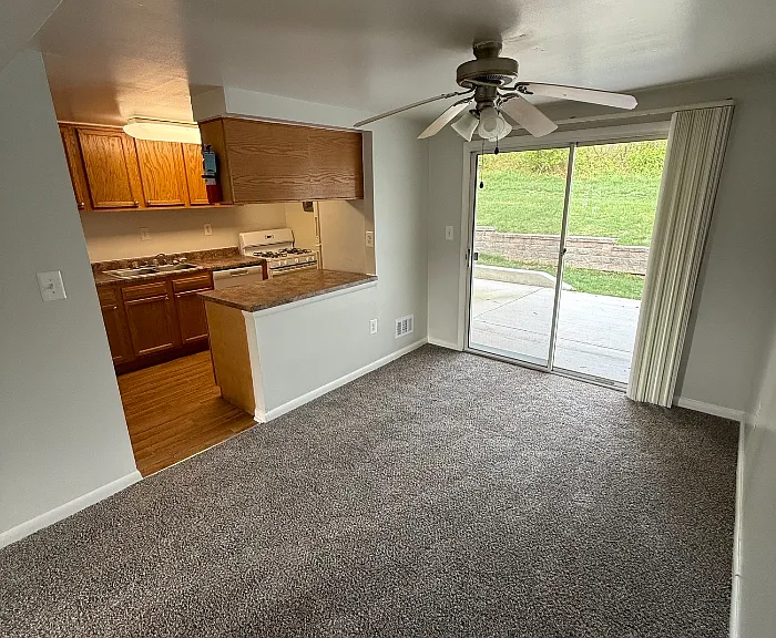 Longview — Photo 134