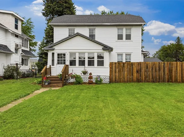 904 2nd Ave, Vinton, IA 52349