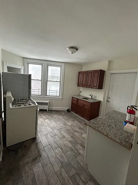 1023 Van Duzer St #1 photo 1