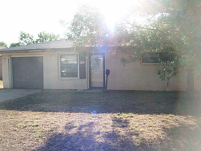 1st image of 1925 N Mockingbird Ln