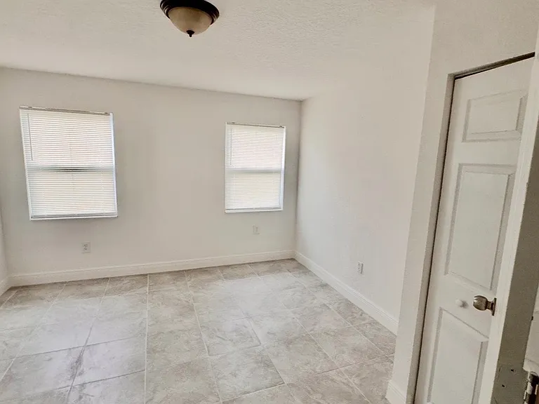 3252 Golfview Rd — Photo 8