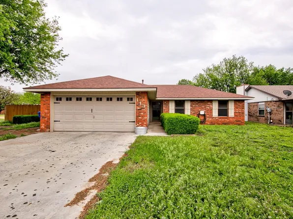 113 S Texoma Dr, Enid, OK 73703