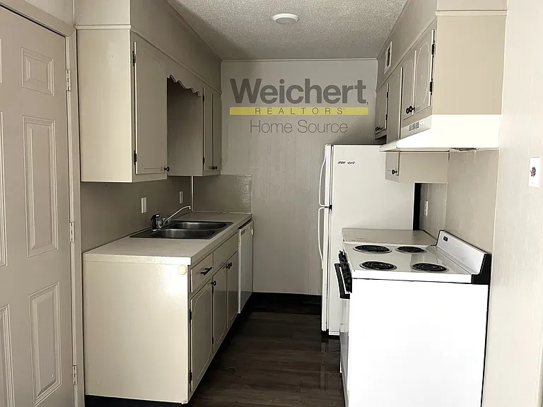 513 N 14th St — Photo 15