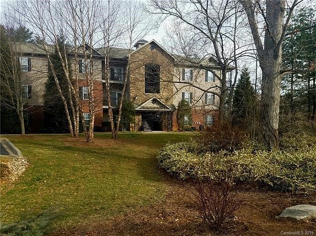 Top Floor Condo Overlooking Green Space