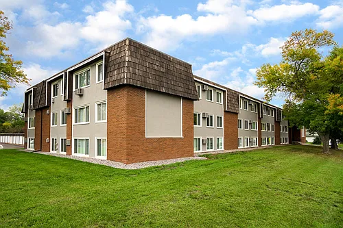 Pike Lake Apartments Photo 1