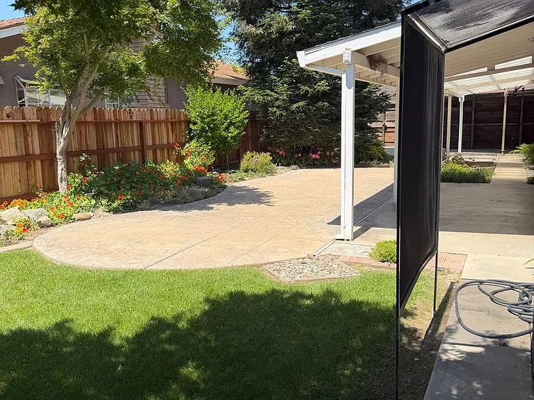 425 Corello St — Photo 18