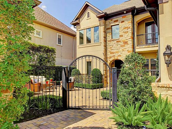 2nd image of 3122 Rosemary Park Ln