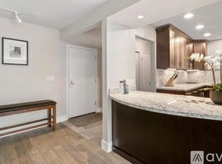 1111 Bellefield Park Ln, Bellevue, WA 98004