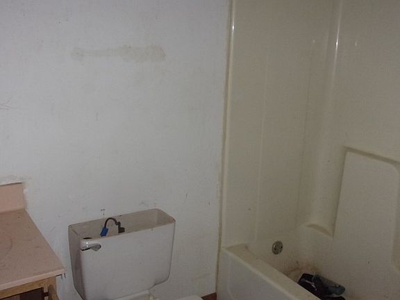 2nd image of 141 Habitat St