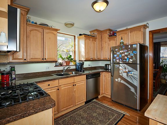 5th image of 7821 N Nora Ave
