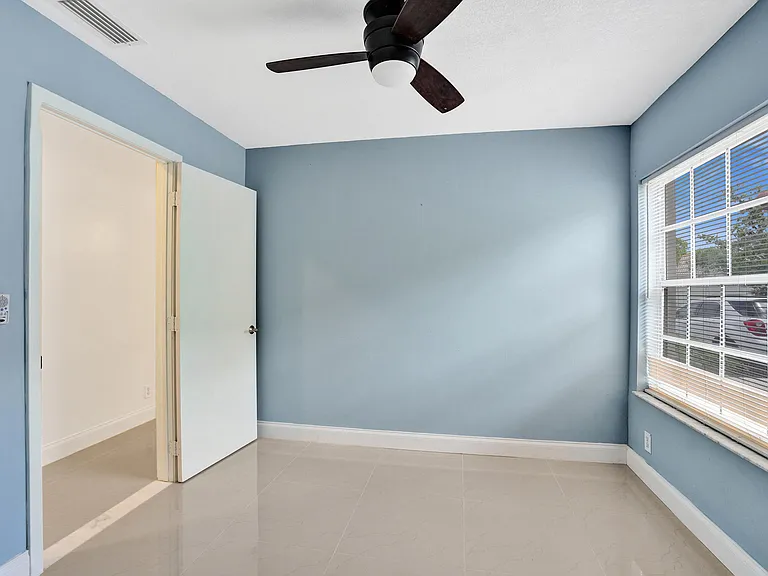 17866 SW 10th Ln — Photo 29