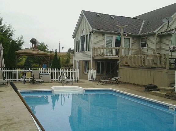 2nd image of 1047 County Road 2075