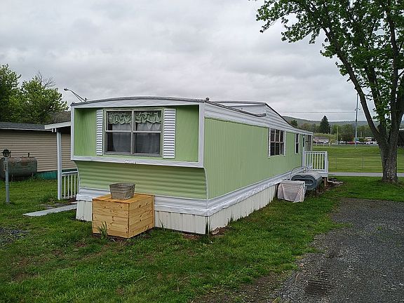 3rd image of 137 Shoups Branch Rd