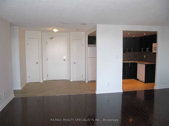 5th image of 155 Hillcrest Ave Unit 1208