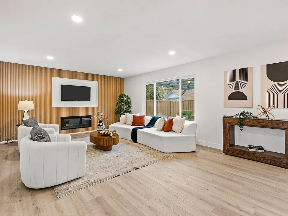 3282 Loma Alta Dr