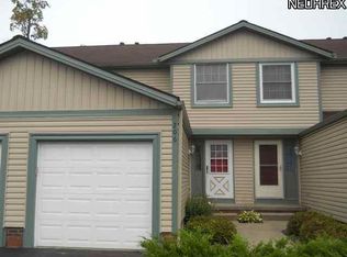 206 Regina Dr #2C, Bedford, OH 44146