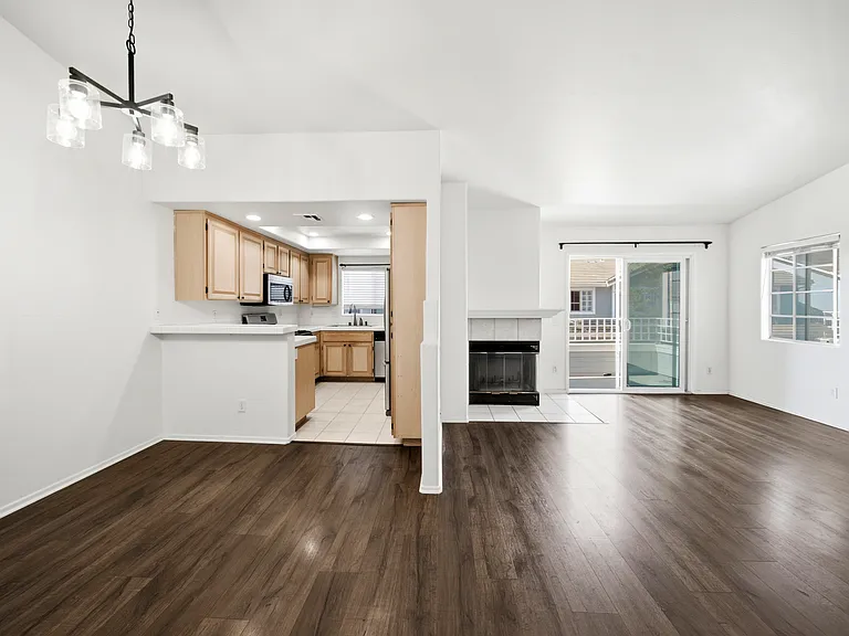 12874 Carriage Heights Way — Photo 5