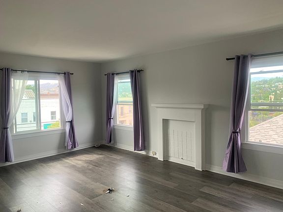 2nd image of 1036 Hyperion Ave #1/2