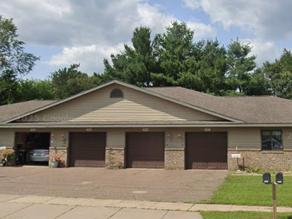 1st image of 2428 Spooner Ave Space 2432