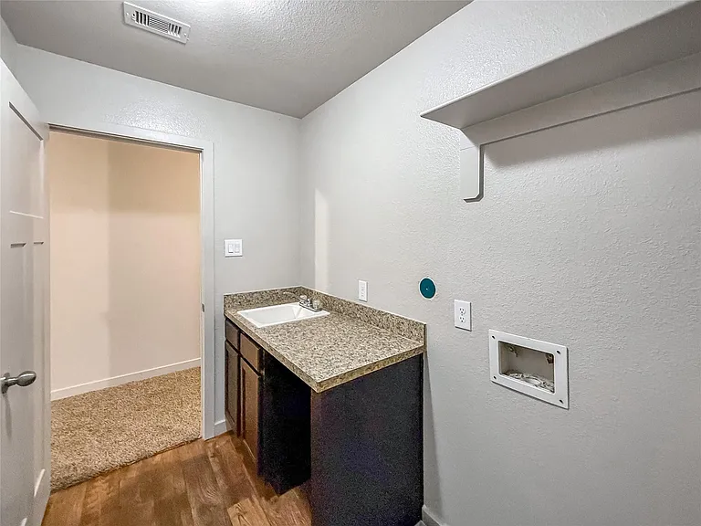 10535 Mills Rd #4B — Photo 26