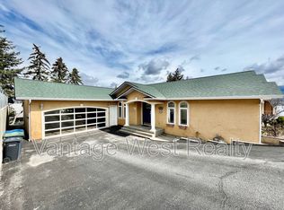 6500 Macdonald Pl, Summerland, BC V0H1Z1