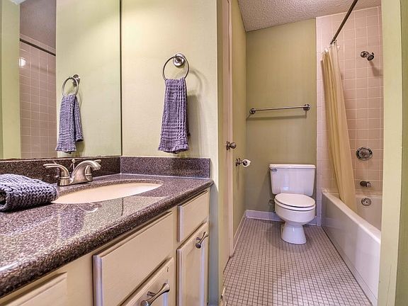 5th image of 109 N Main St APT 603