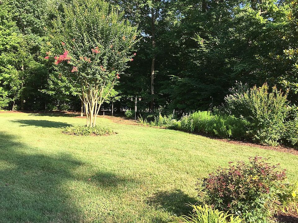 2nd image of 101 Cranborn Pl