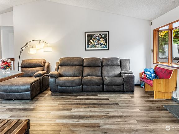 2nd image of 3003 87th Avenue Ct E