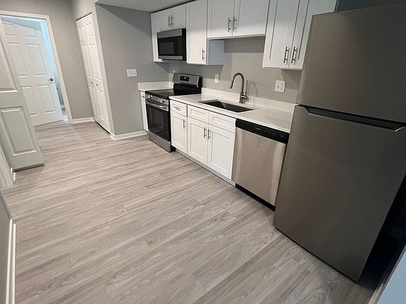 5th image of 1555 E 118th St #102
