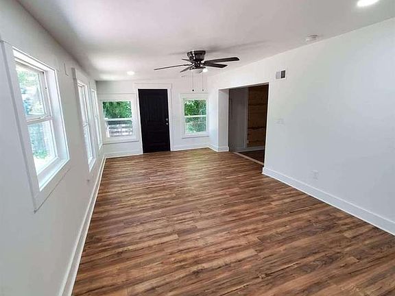 5th image of 2802 Palm Dr