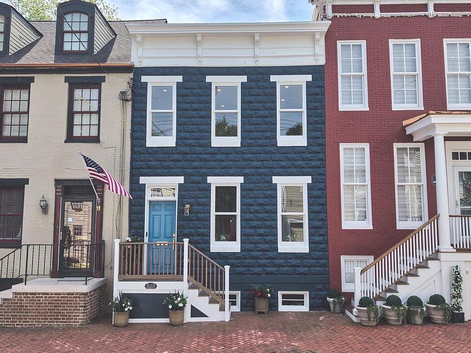 1st image of 11 1/2 College Ave