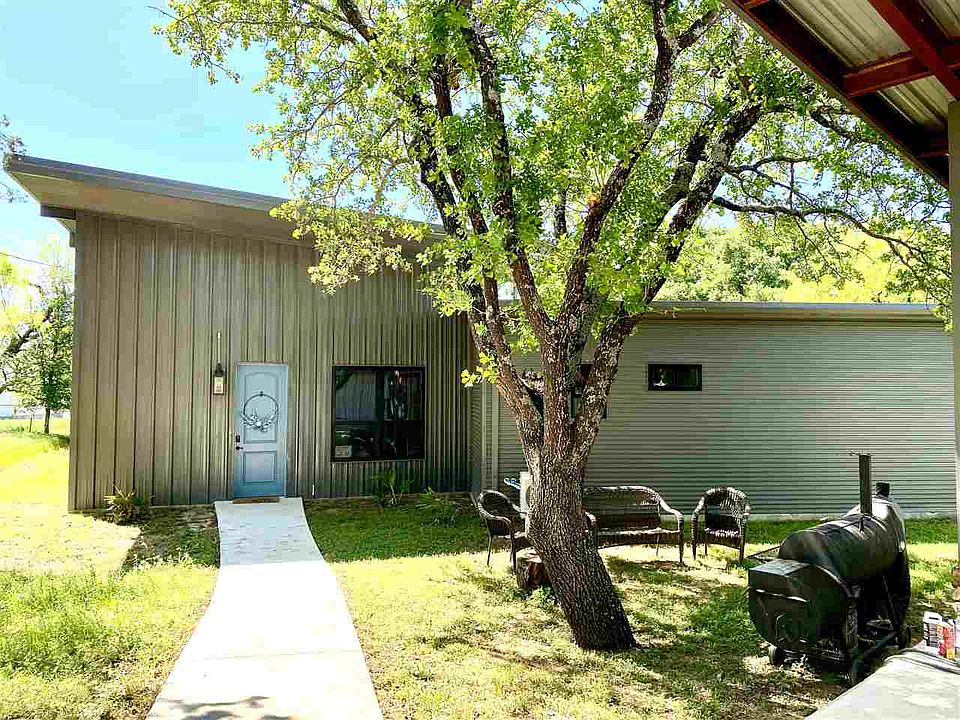 1st image of 708 N Chaparral