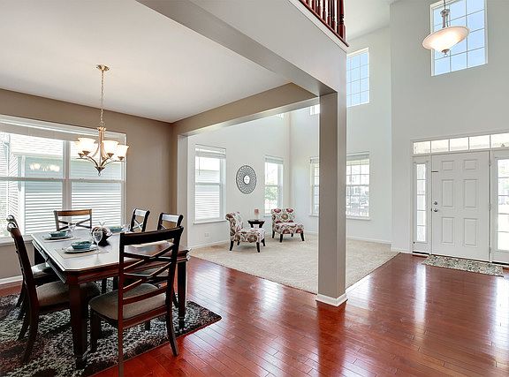5th image of 114 Stamford Ct