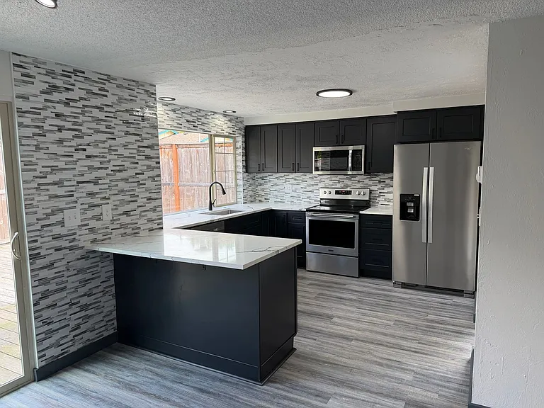 3769 Kevington Ave — Photo 12