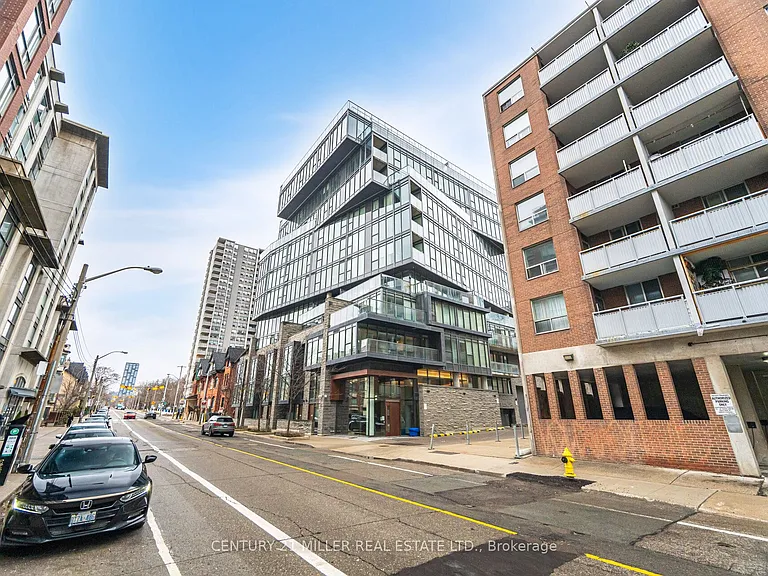 15 Beverley St #301 — Photo 28