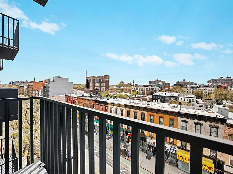 597 Grand St #901 — Photo 11