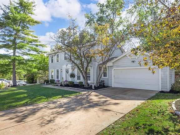 3rd image of 276 Oakleigh Woods Dr