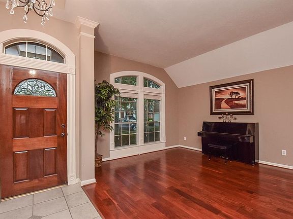 Welcome home! Such a beautiful entrance is the perfect setting for inviting family and friends into your home.