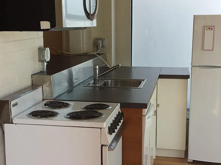 267 W McMillan St #1 — Photo 2