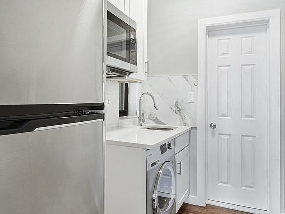 2nd image of 154 E 106th St APT 4A