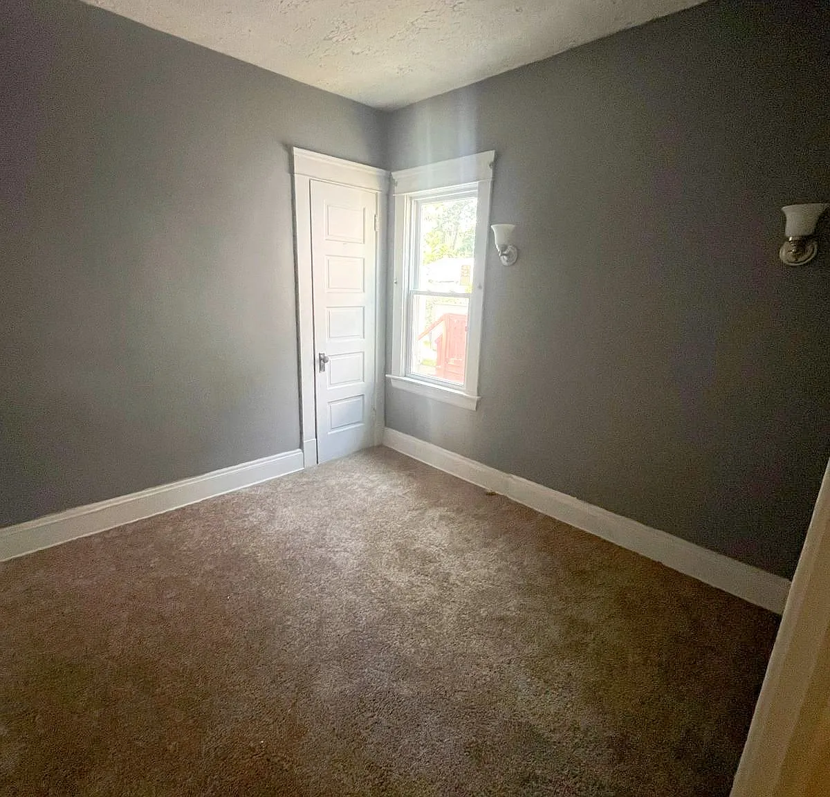 2 bed, $900 — Photo 4