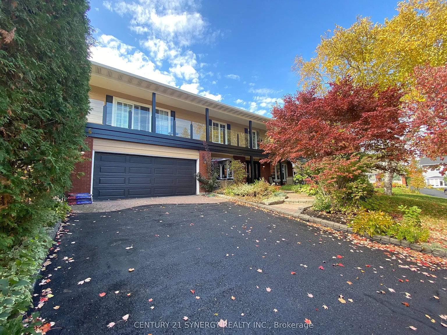 4 bed, $5,700 — Photo 1