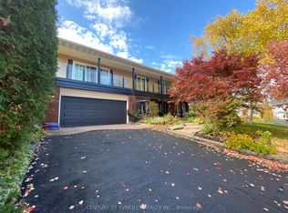 2298 Bowman Rd, Ottawa, ON K1H 6V6