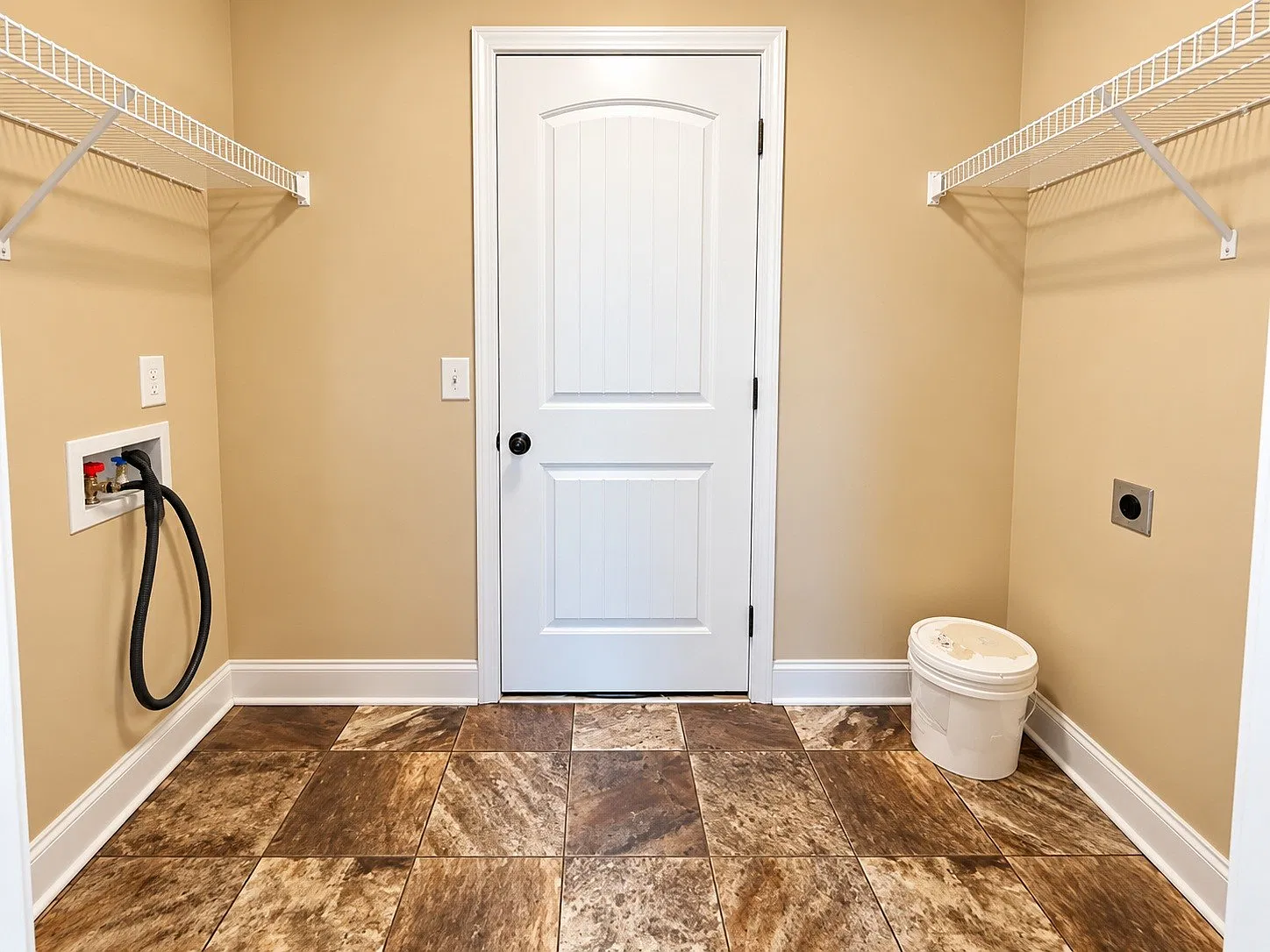 3 bed, 1204 sqft, $1,700 — Photo 4
