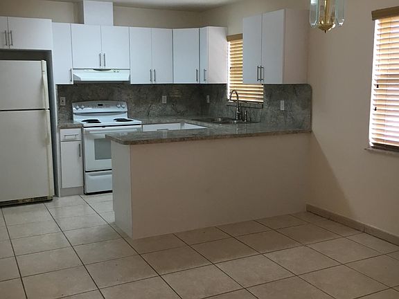 4th image of 4767 NW Flagler Ter